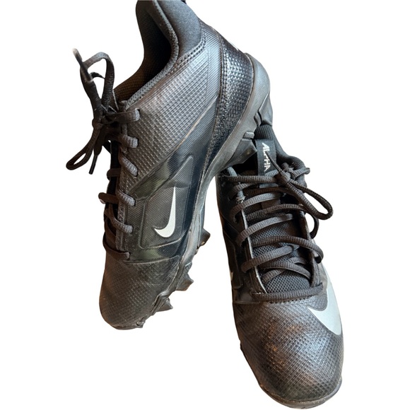 Nike Boys’ Alpha Menace 4 Shark BG Football Cleats – Youth Size 4.5 - Picture 10 of 12